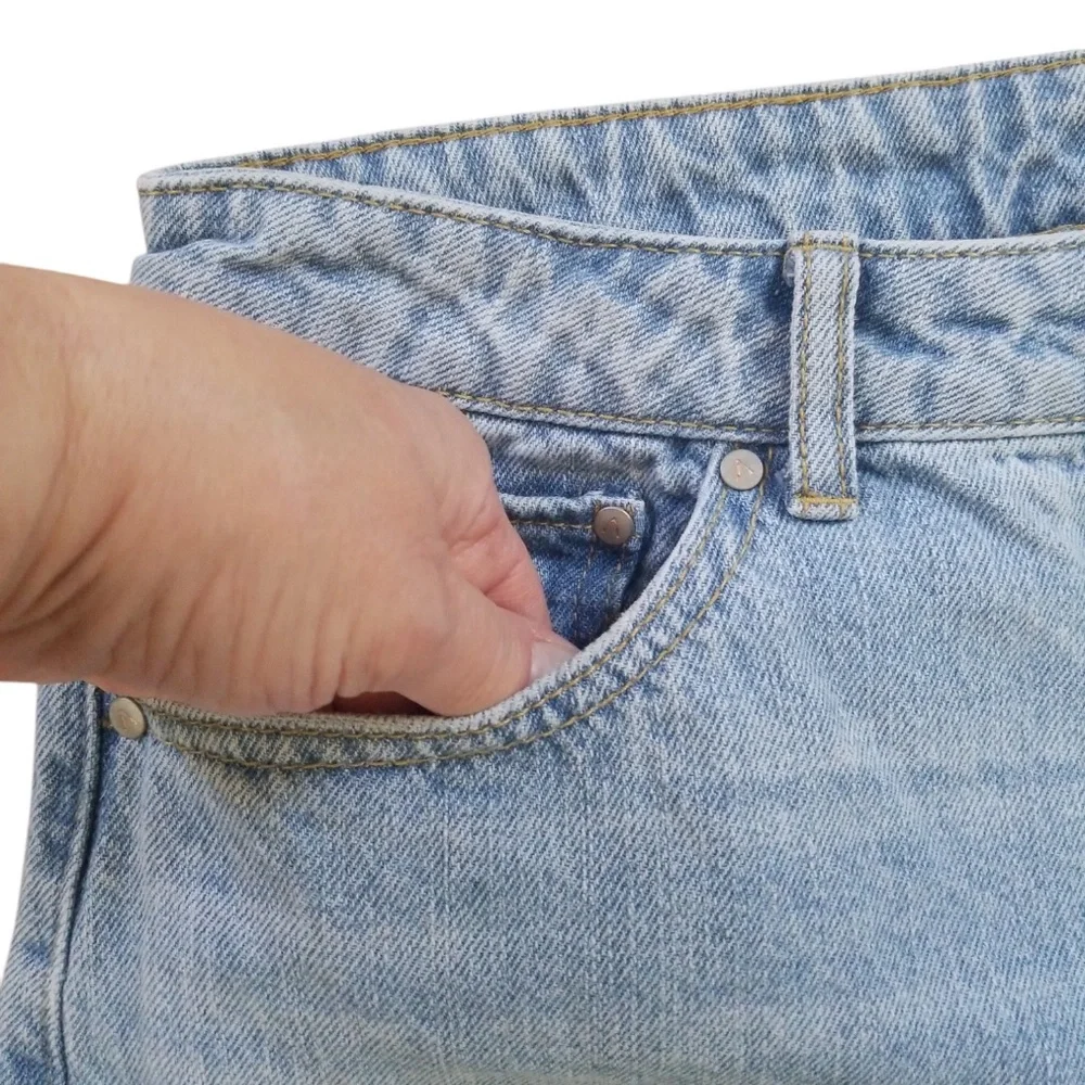 And Now This Women's Distressed Button Fly High Rise Straight Crop Jeans Size 28 - Picture 5 of 13